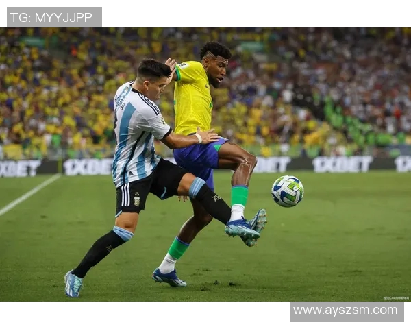 现役足球巨星粤语专辑：深入探讨球员成长历程与赛场表现