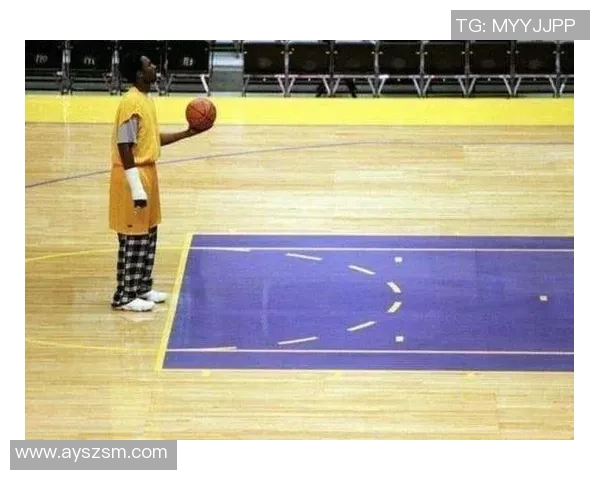 足坛巨星因伤暂别赛场球队战术受考验球迷期待早日回归